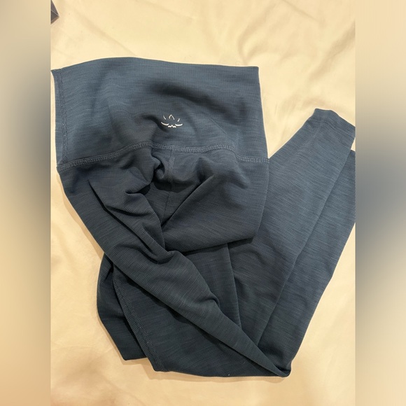 Beyond Yoga Spacedye Caught The Midi High Waisted Legging Nocturnal Navy Small - Picture 7 of 7